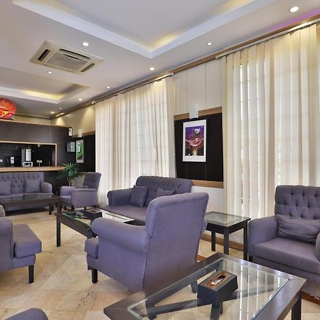 Oyo 121 Dome Hotel Al Olaya Rijád Kültér fotó